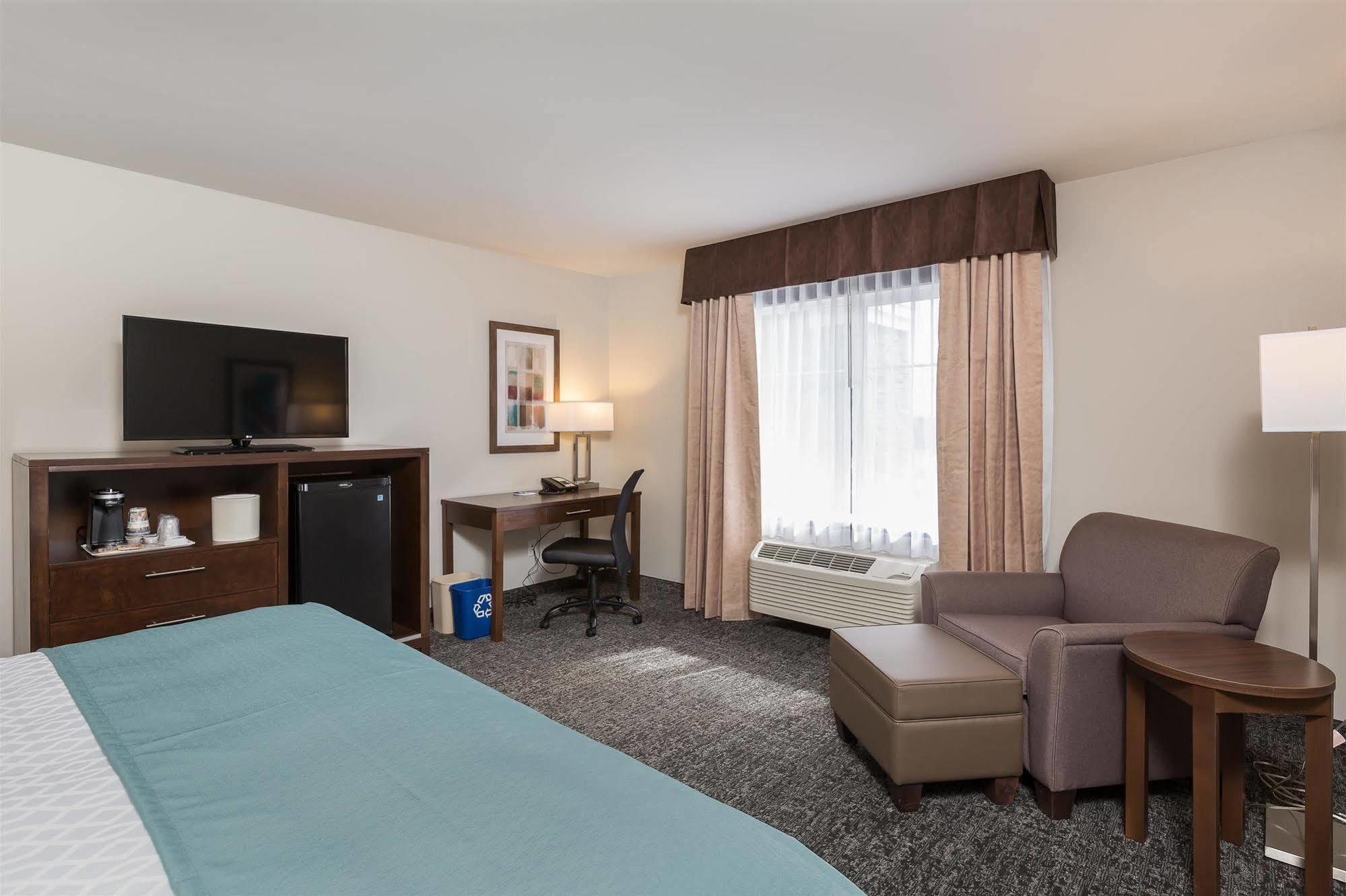 Best Western Plus Chestermere Hotel Dış mekan fotoğraf